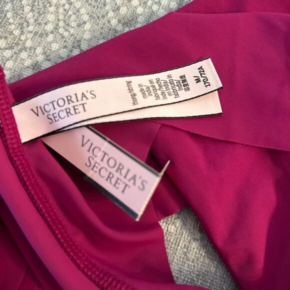 VS Victoria Secret fuchsia thong string bottom panty women’s M new - Picture 3 of 6